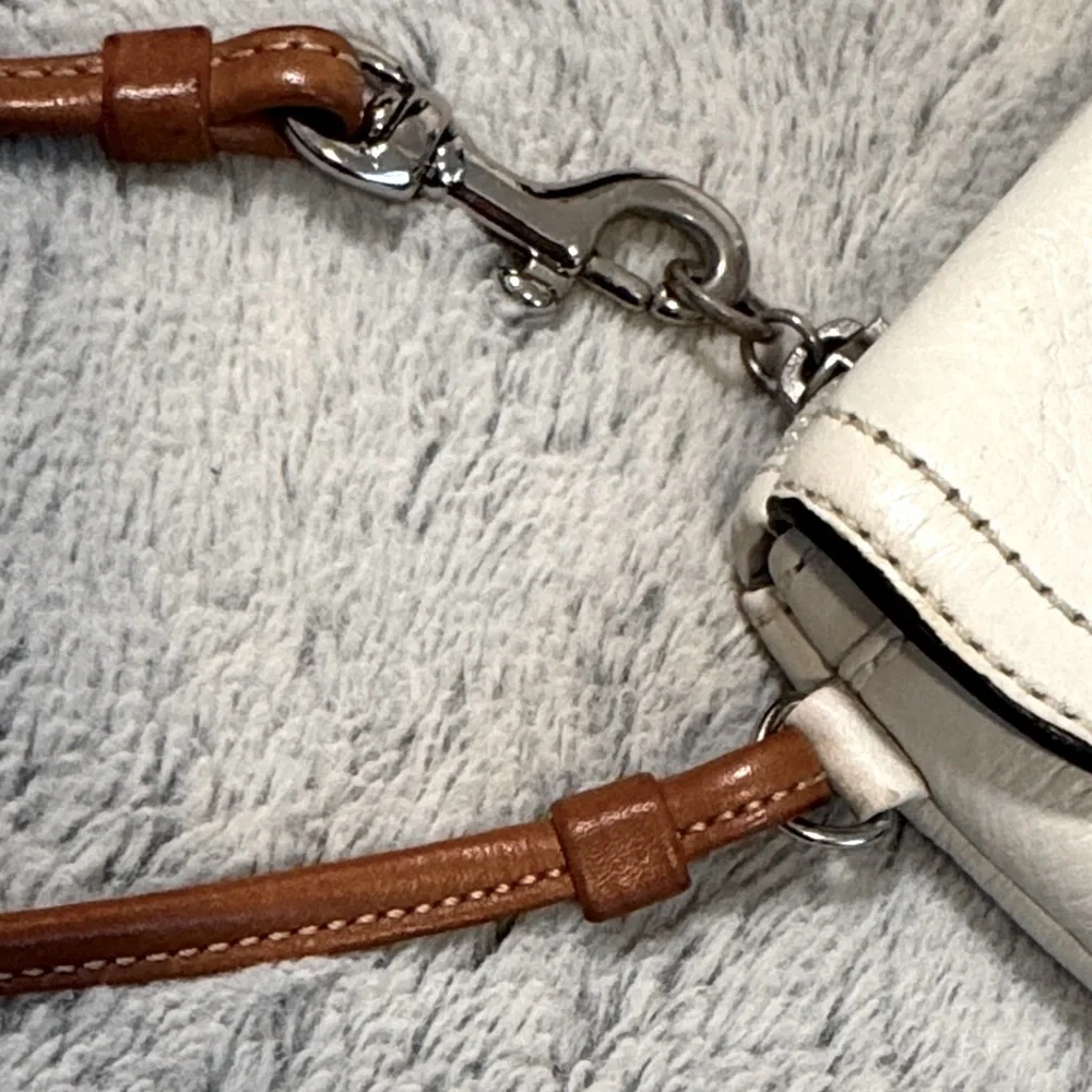 Coach Y2K Boho Leather Wristlet - Picture 4 of 15